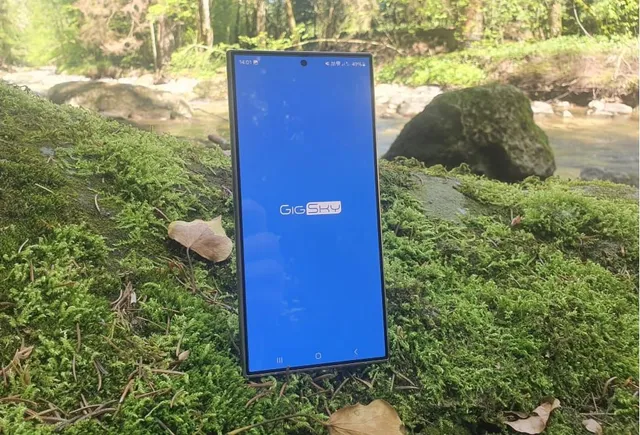 Phone with the GigSky app during our test